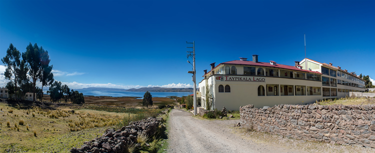Hotel Taypiklala Lago